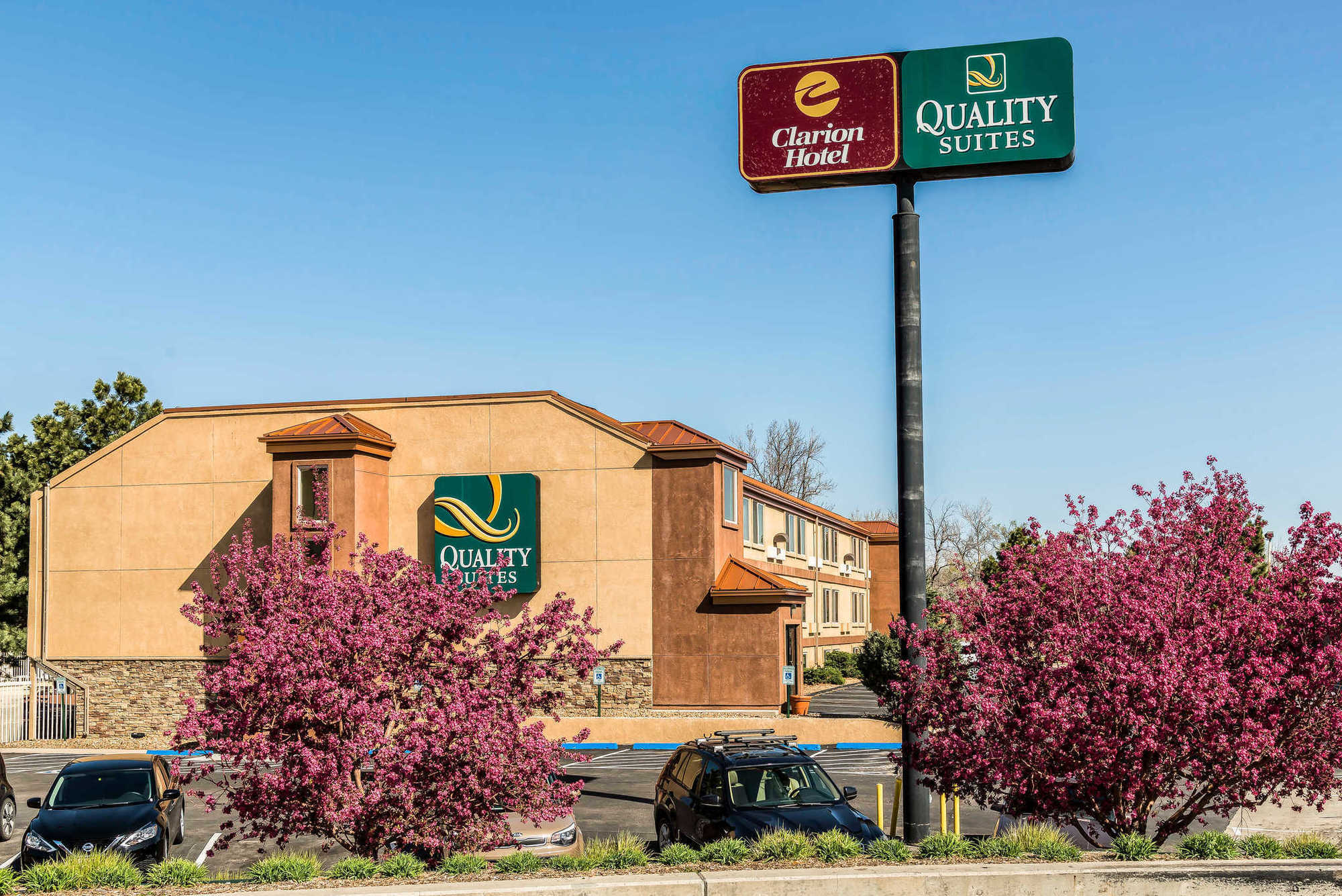 Quality Suites Central 콜로라도스프링스 외부 사진